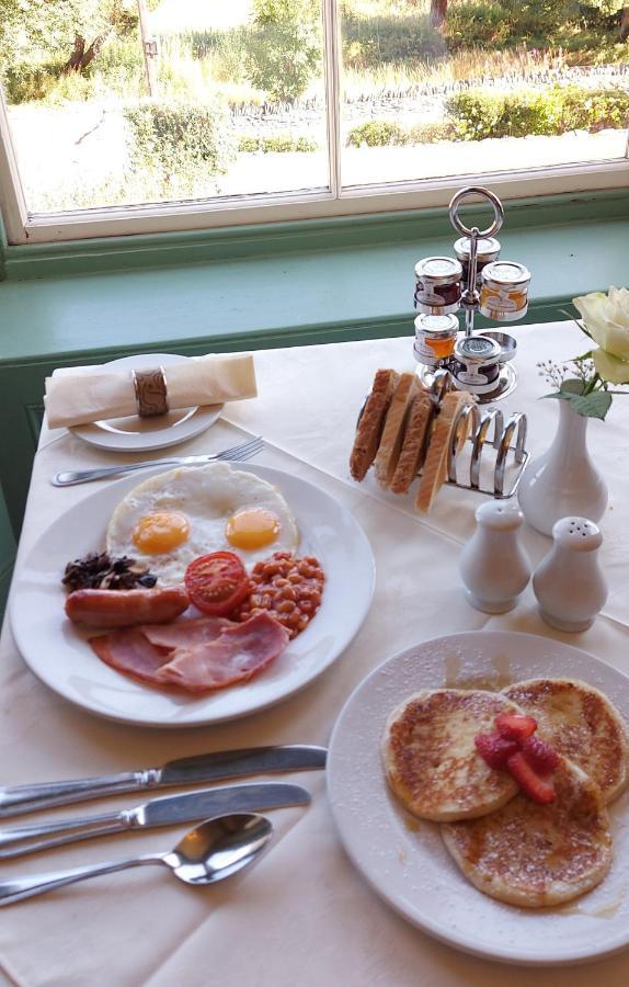 Bron-Y-Graig Hotel Коруен Екстериор снимка