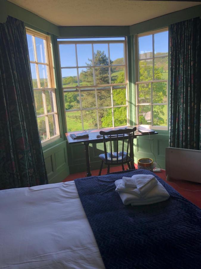 Bron-Y-Graig Hotel Коруен Екстериор снимка
