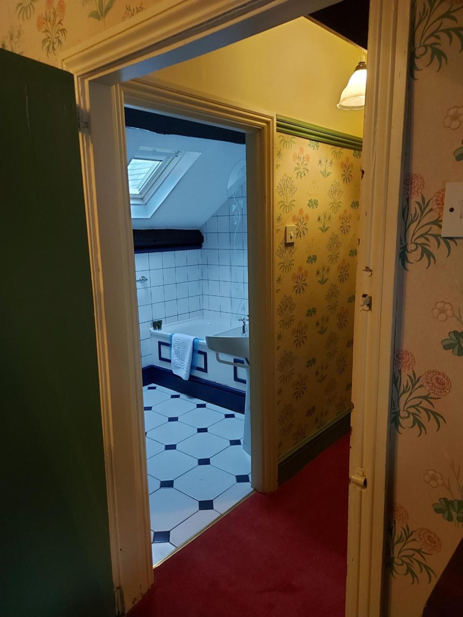 Bron-Y-Graig Hotel Коруен Екстериор снимка