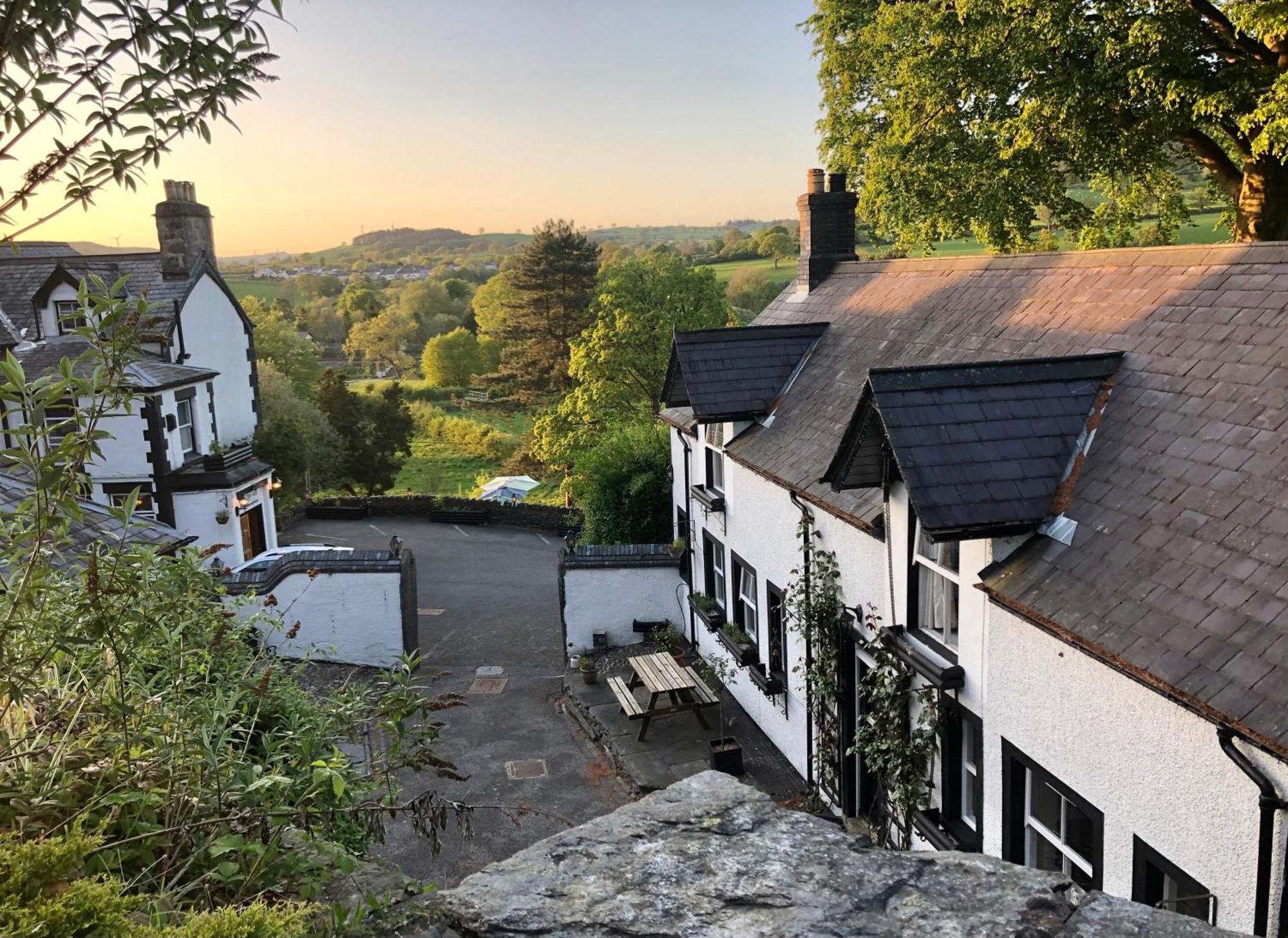 Bron-Y-Graig Hotel Коруен Екстериор снимка